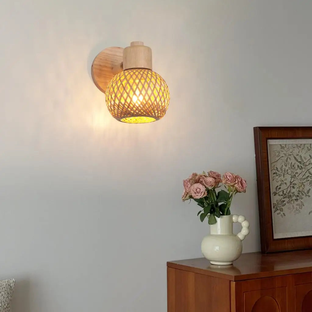BambuZen Retro Japanese Bamboo Wall Lamp – Natural Rattan Mood Lighting