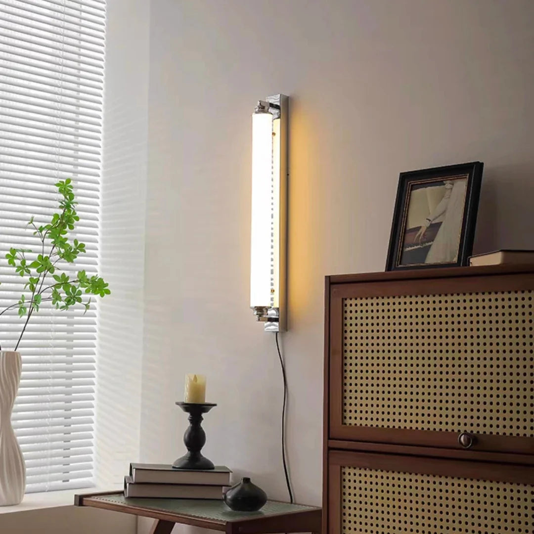 BauhausLinea Modern Wall Lamp